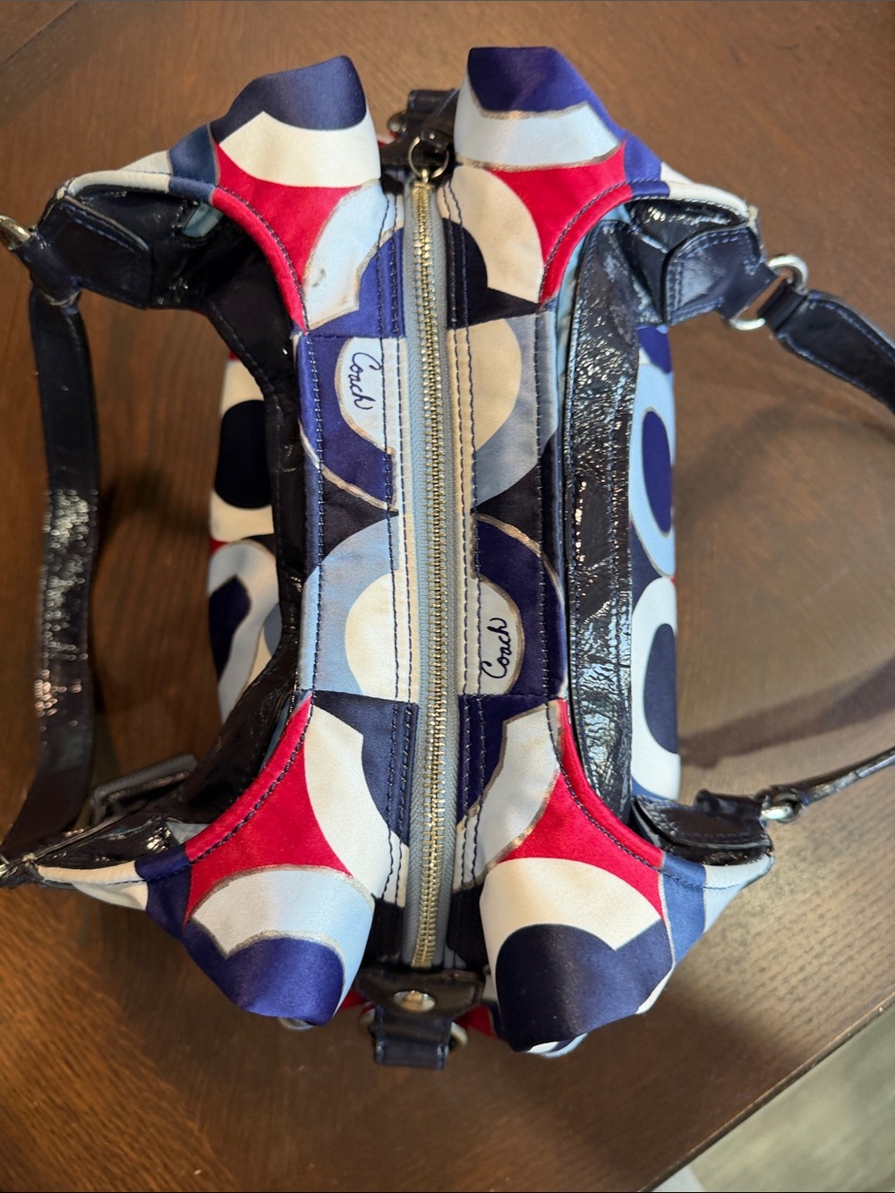 Coach Madison Maggie, Navy Red & White Signature Hobo with Matching wristlet - Picture 2 of 11